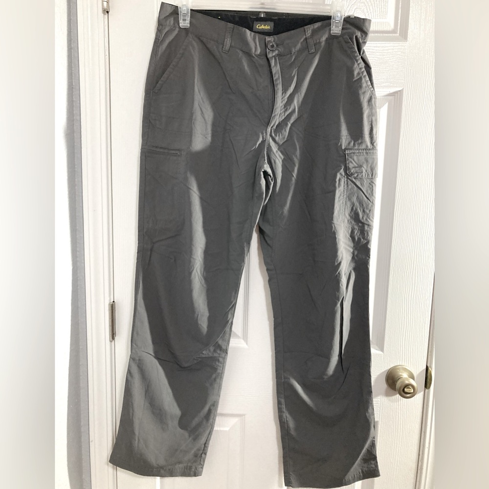Cabela’s Men gray, cargo pants sz W/T 36 L/L 32